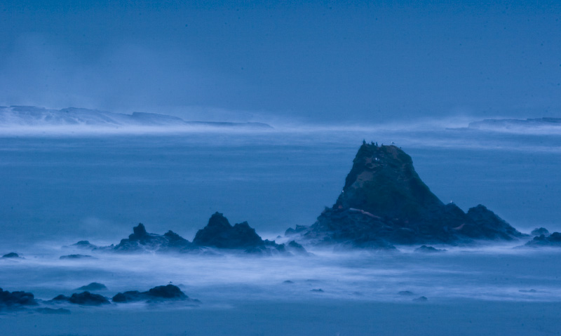 Waves Breaking OVer Simpson Reef At Dawn